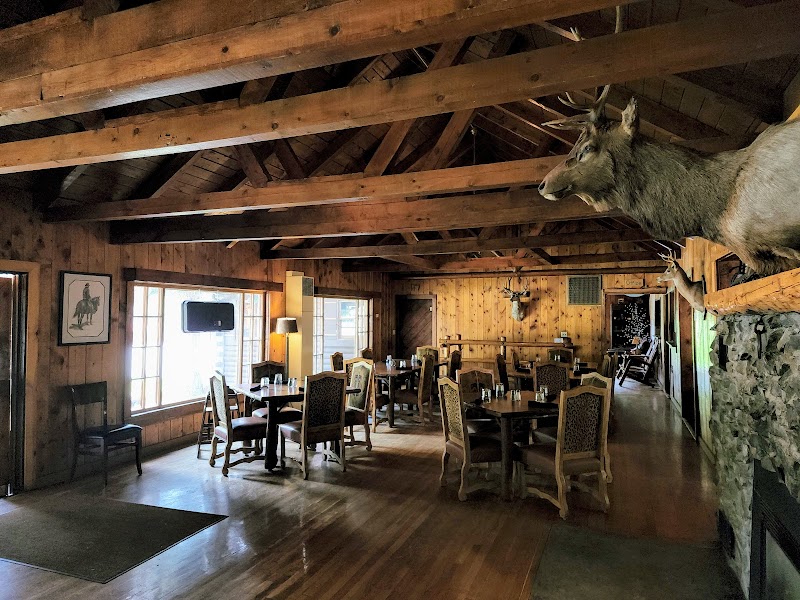 Almont Resort, Restaurant and Bar 47 - Almont