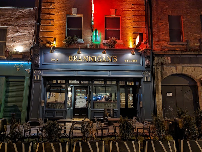 Brannigans - 9 Cathedral St