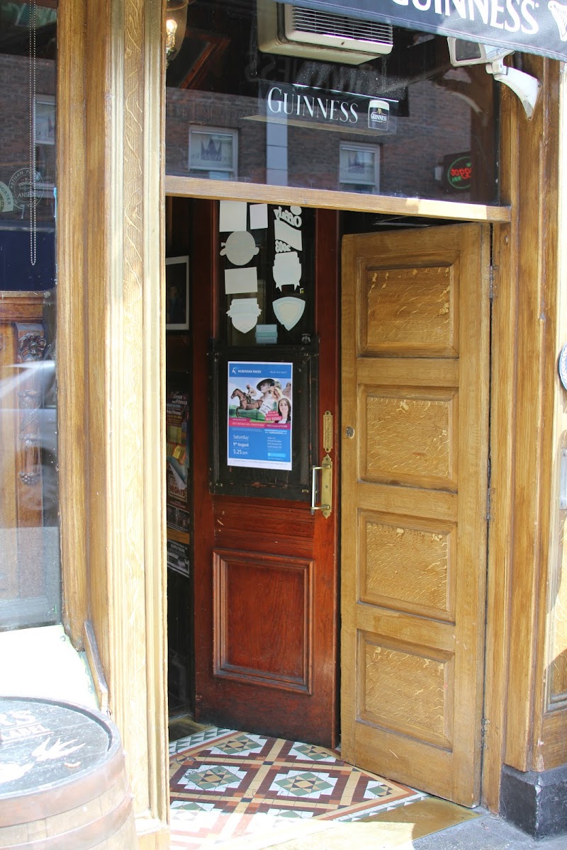 Doheny & Nesbitt - 5 Baggot Street Lower