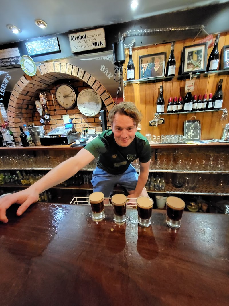 Leech's Bar - Crissard