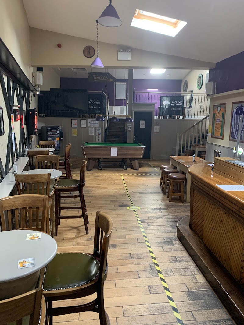 Man of Aran Pub - Tuam