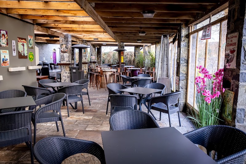 McHughs Traditional Pub & Restaurant - Tuam Rd