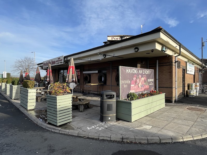 Portside Inn - 1 Dargan Rd