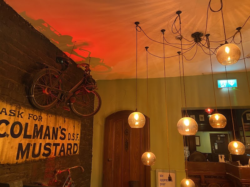 The Hairy Lemon - Stephen Street Lower