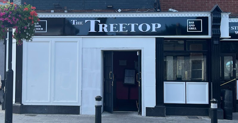 THE TREETOP / STEERING WHEEL BAR & Grill - Main St