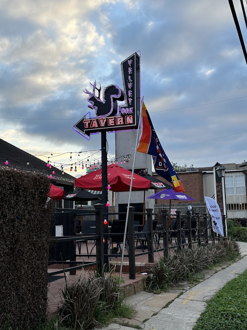 Velvet Oak Tavern - Houston