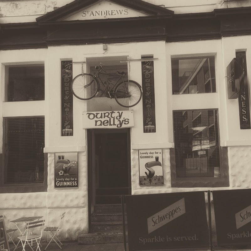 Durty Nellys Irish Bar - 18a Slater St