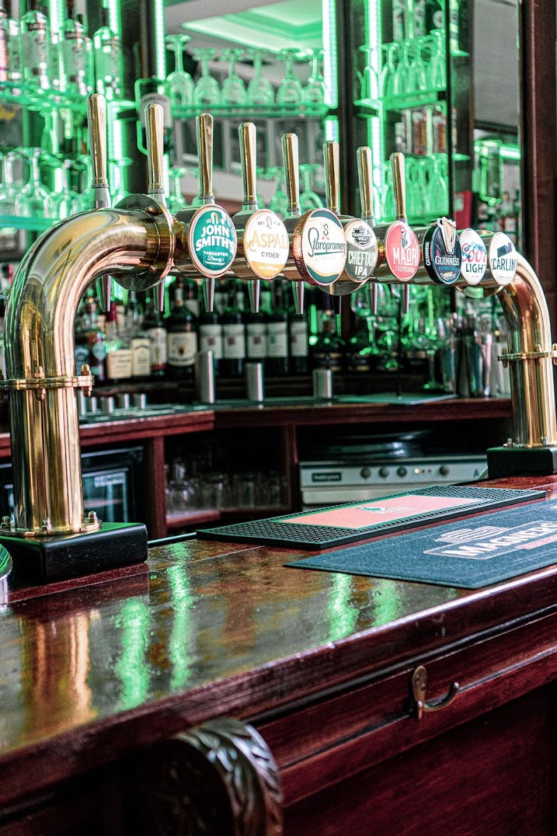 Fitzgerald's Irish Bar - 25-27 Slater St