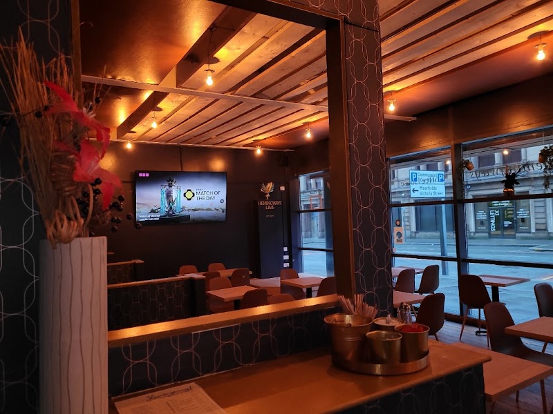 Hemingways Bar & Coffee House - 64A Tithebarn St