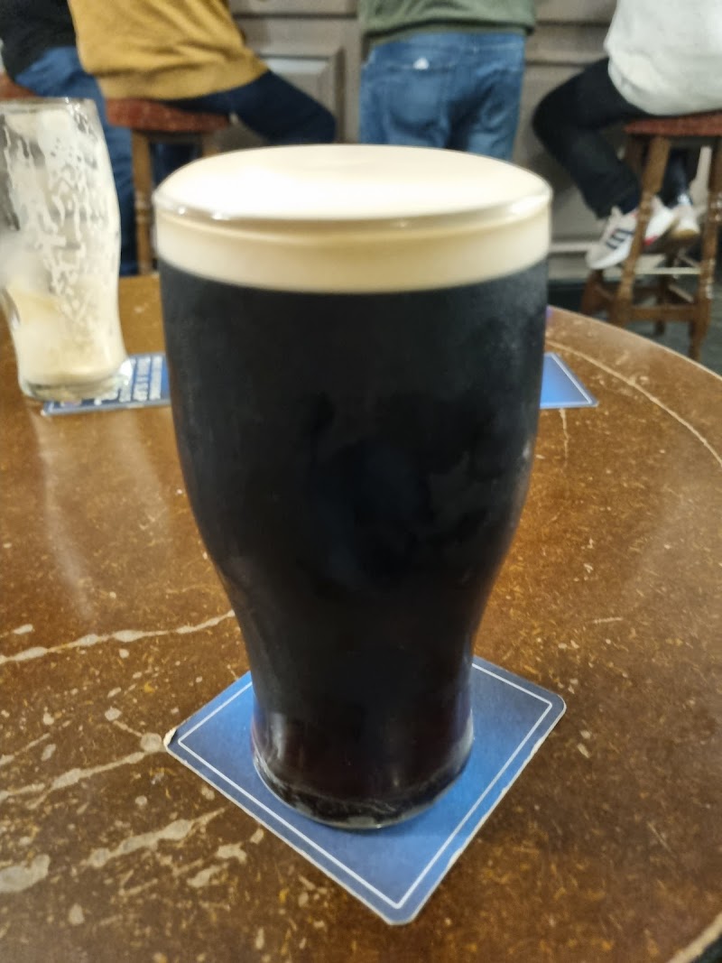 Lucky 7 Irish Bar - Queensway Court