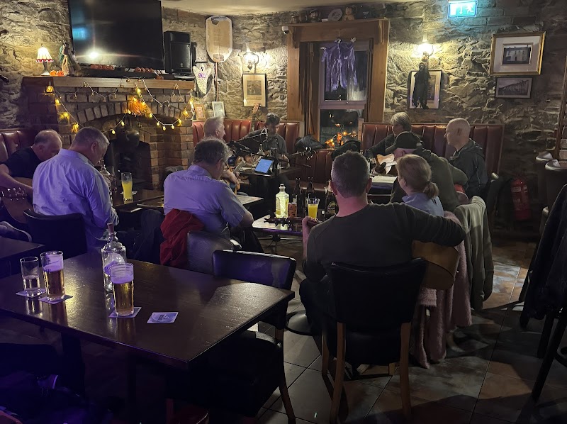 Macken's Bar - 73 South Promenade
