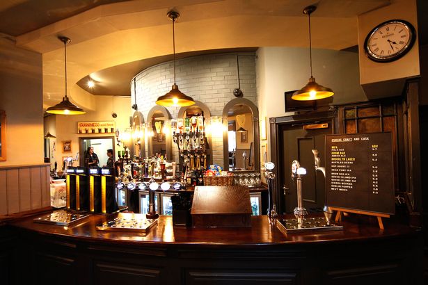 O'Sheas Irish Bar - 80 Princess St