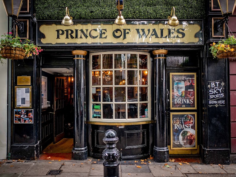 Prince of Wales - 8 Kensington Church St