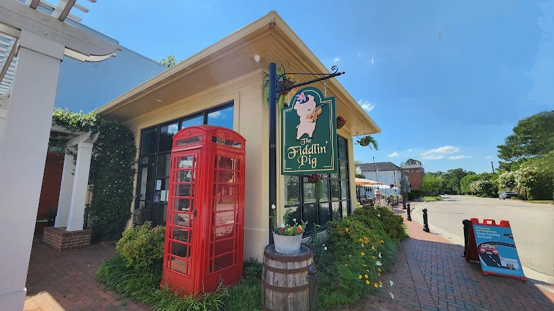 The Fiddlin’ Pig - Smithfield