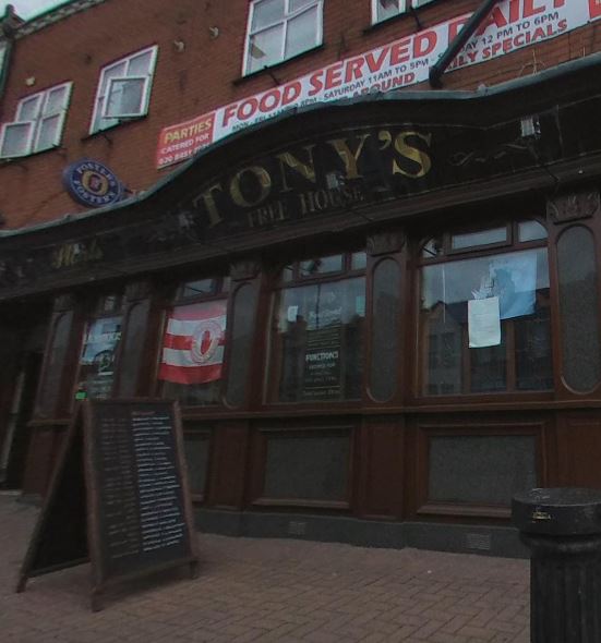 Tony's Bar London - 356-360 High Rd
